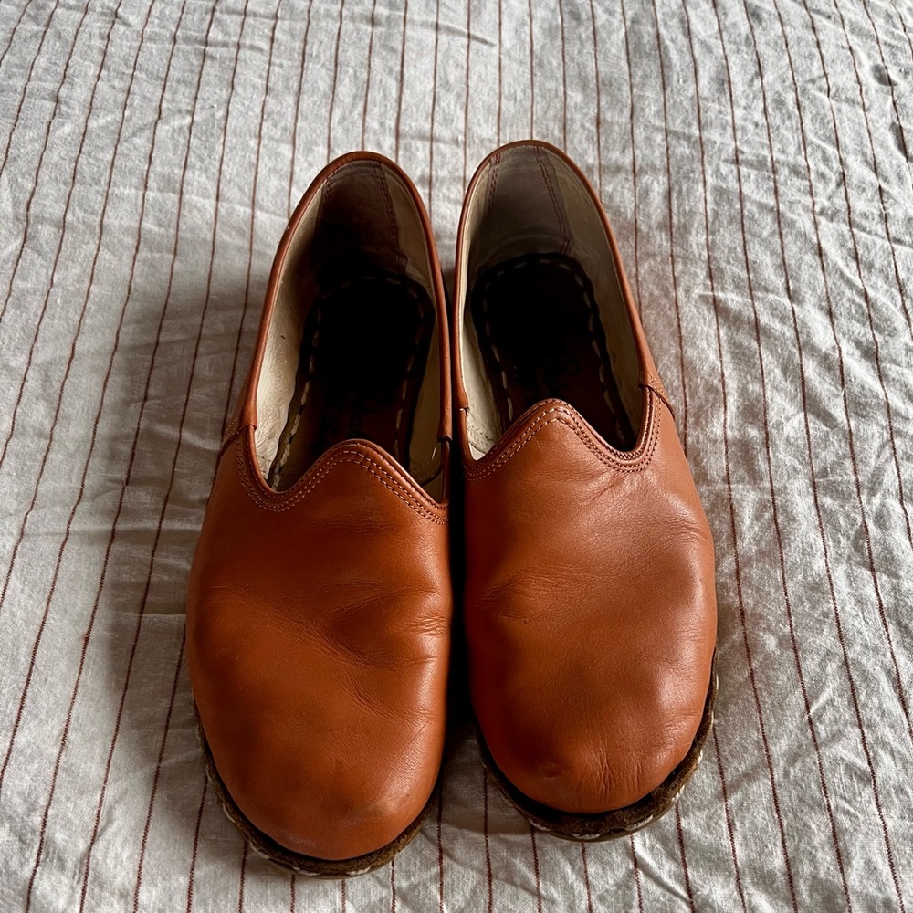 Sabah Leather Flats